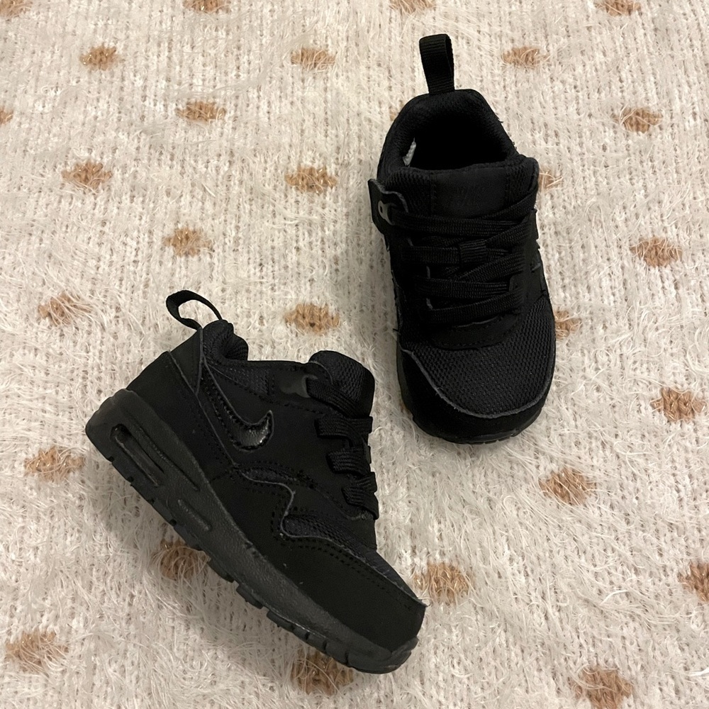 NIKE AIR Baby Walker Shoes with Smooth Upper - Picture 4 of 4